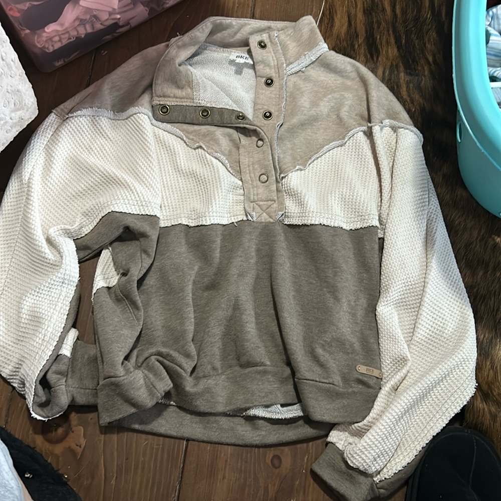 Bke sweater